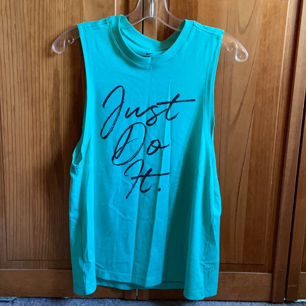 Nike muscle tank